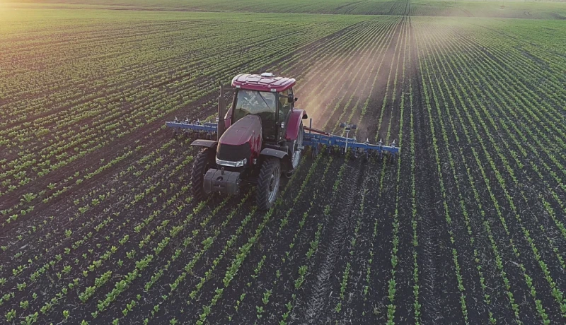 Quais as peças obrigatórias que deve ter um trator agrícola?